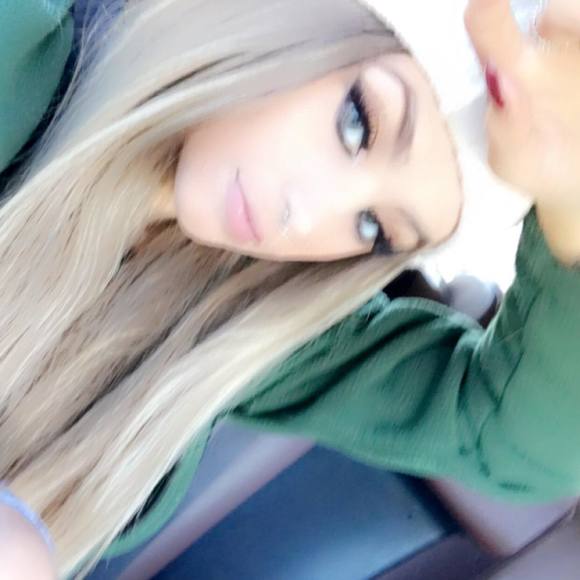 Meet your Posher, Lola - Picture 1 of 1